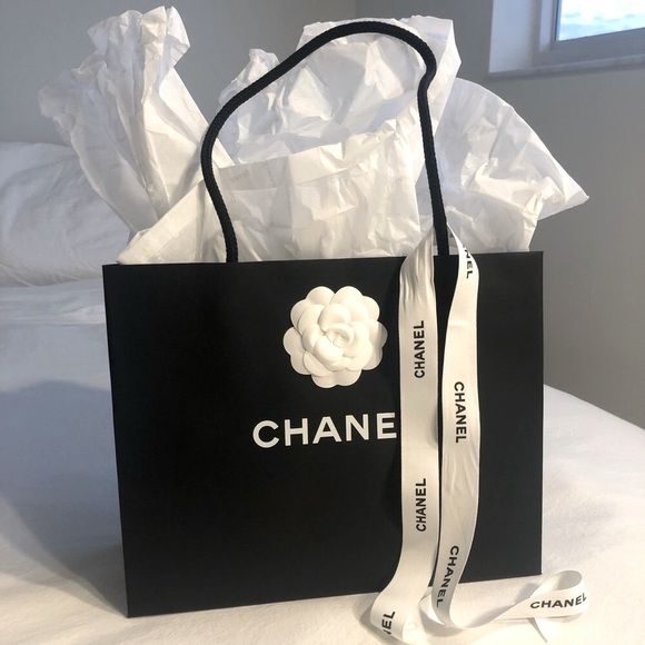 Sold!! Chanel Black Paper Shopping Storage Gift Bag + Ribbon & Paper - Picture 1 of 7